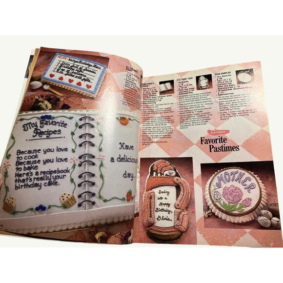 1991 Wilton Cake Decorating Yearbook - Picture 4 of 10